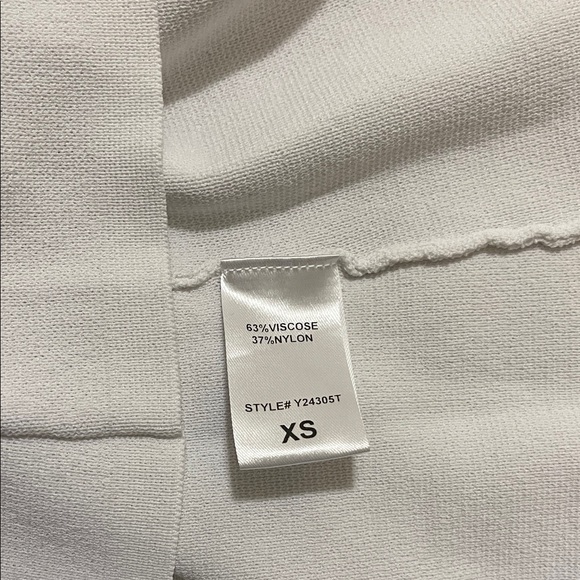 EUC! Tuckernuck Ric Rac Compression Scalloped Edge White Tank Top, Size XS - Picture 9 of 9